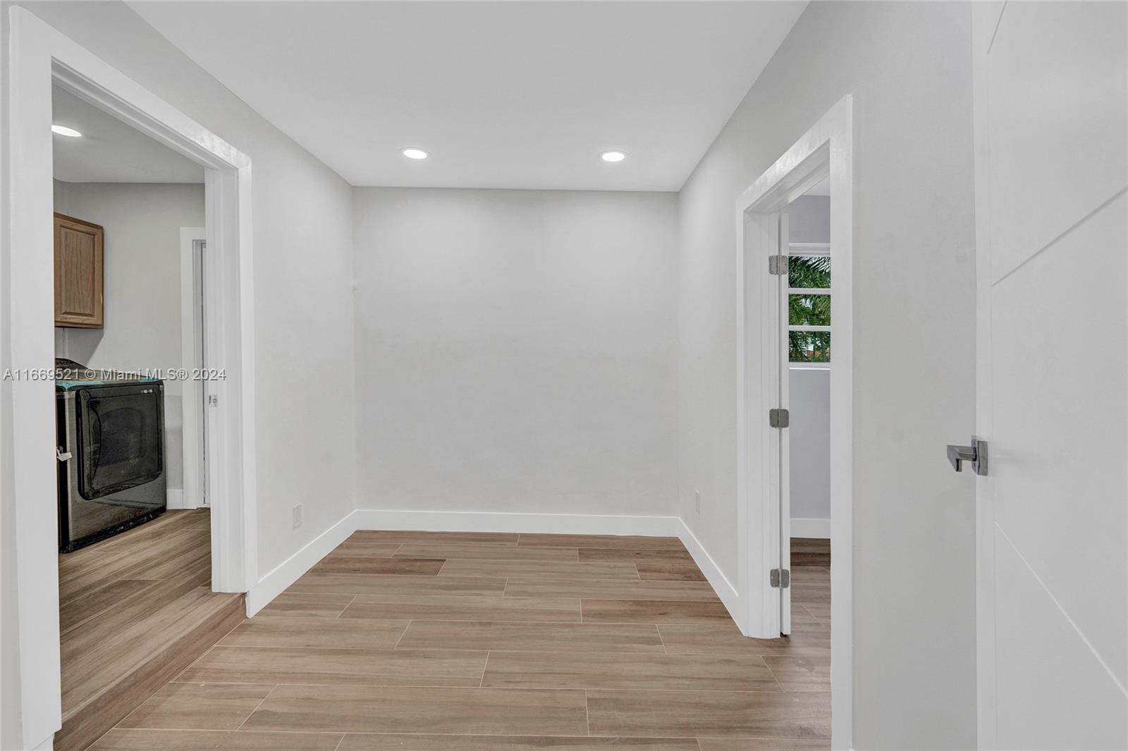 HOLLYWOOD HILLS NORTH SEC - Residential