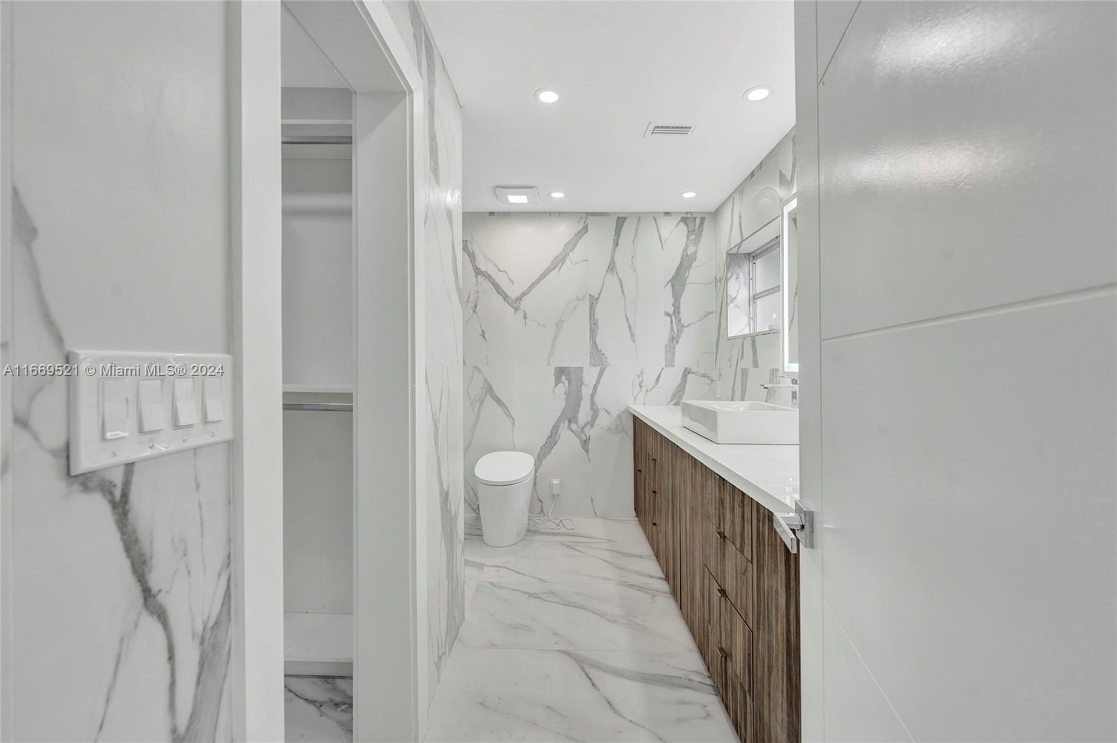 HOLLYWOOD HILLS NORTH SEC - Residential