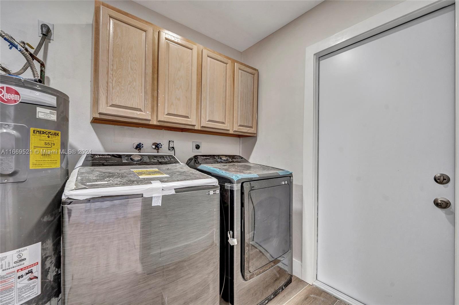 HOLLYWOOD HILLS NORTH SEC - Residential