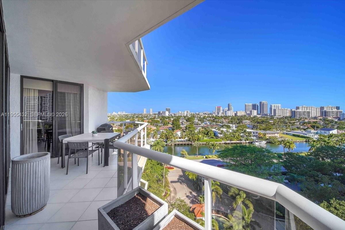 PORTSVIEW @ THE WATERWAYS - Residential