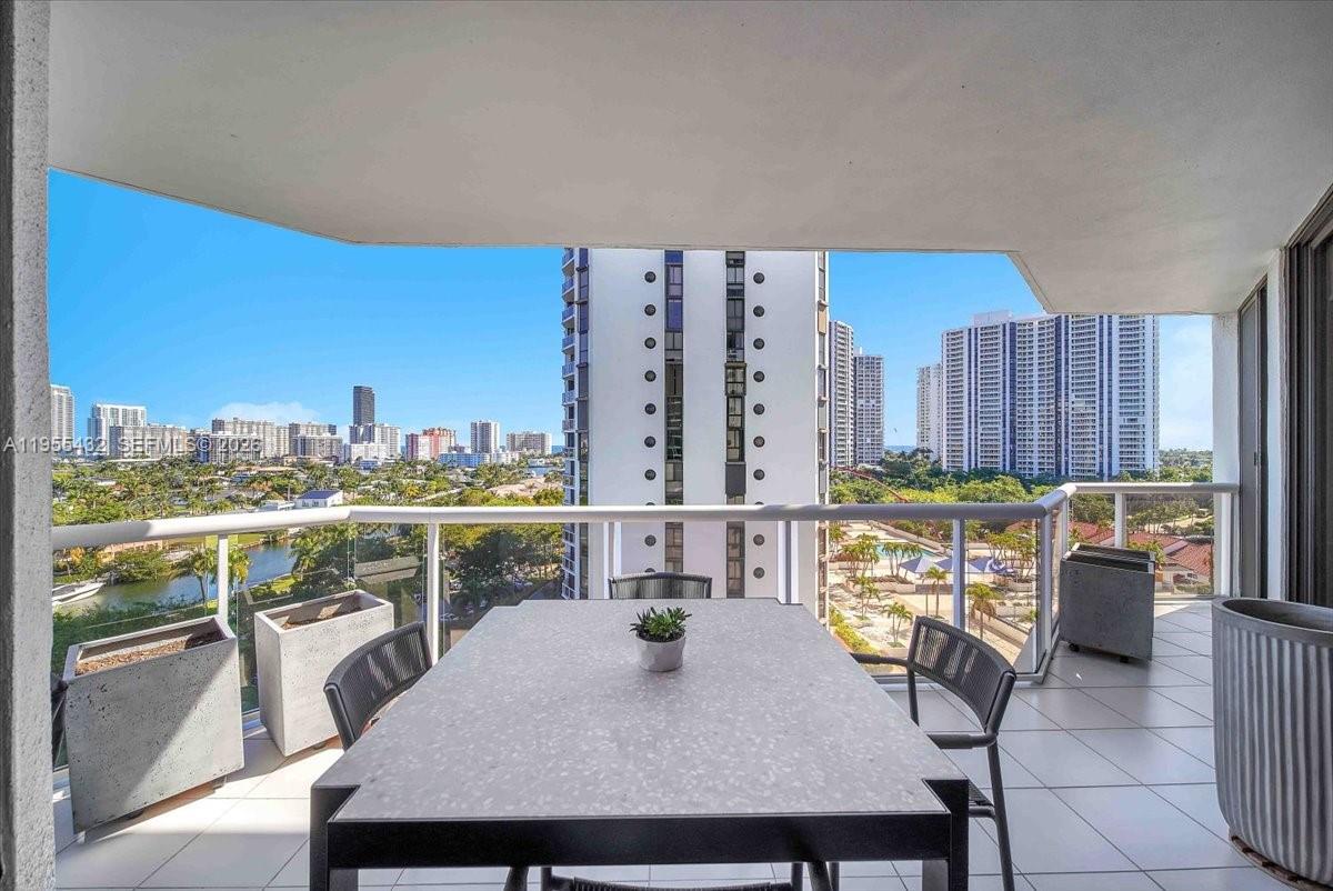 PORTSVIEW @ THE WATERWAYS - Residential