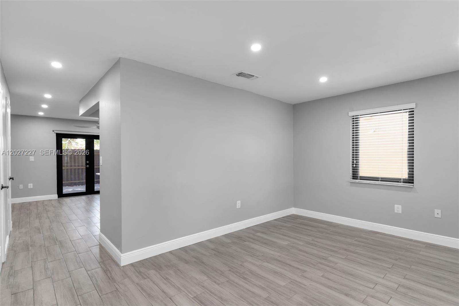 THE COURTS OF BIRDWOOD CO - Residential Lease