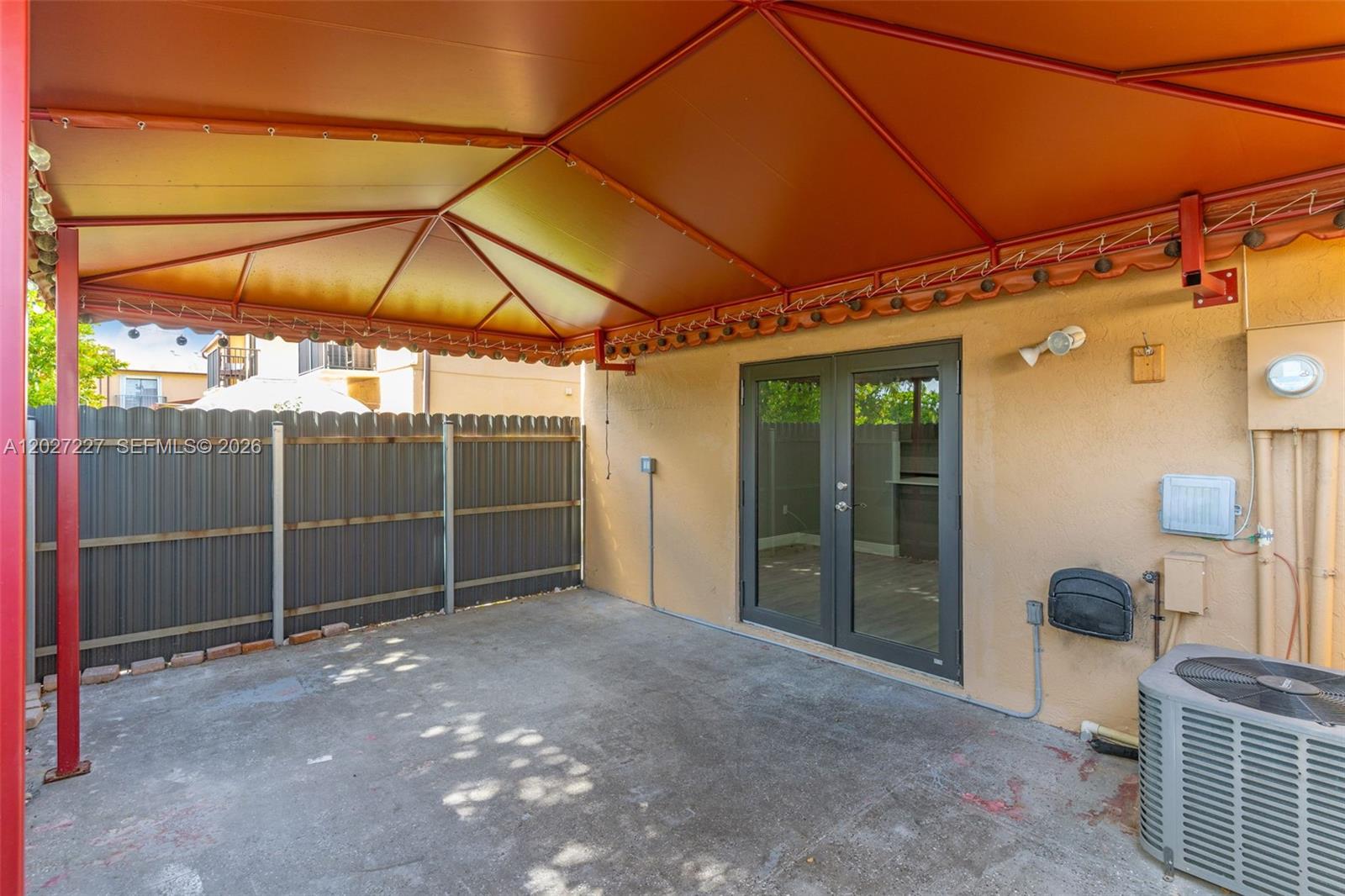 THE COURTS OF BIRDWOOD CO - Residential Lease