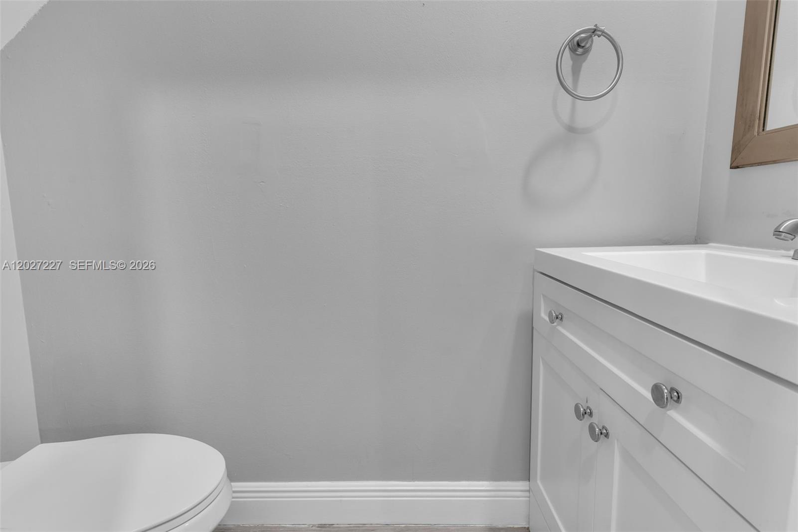 THE COURTS OF BIRDWOOD CO - Residential Lease