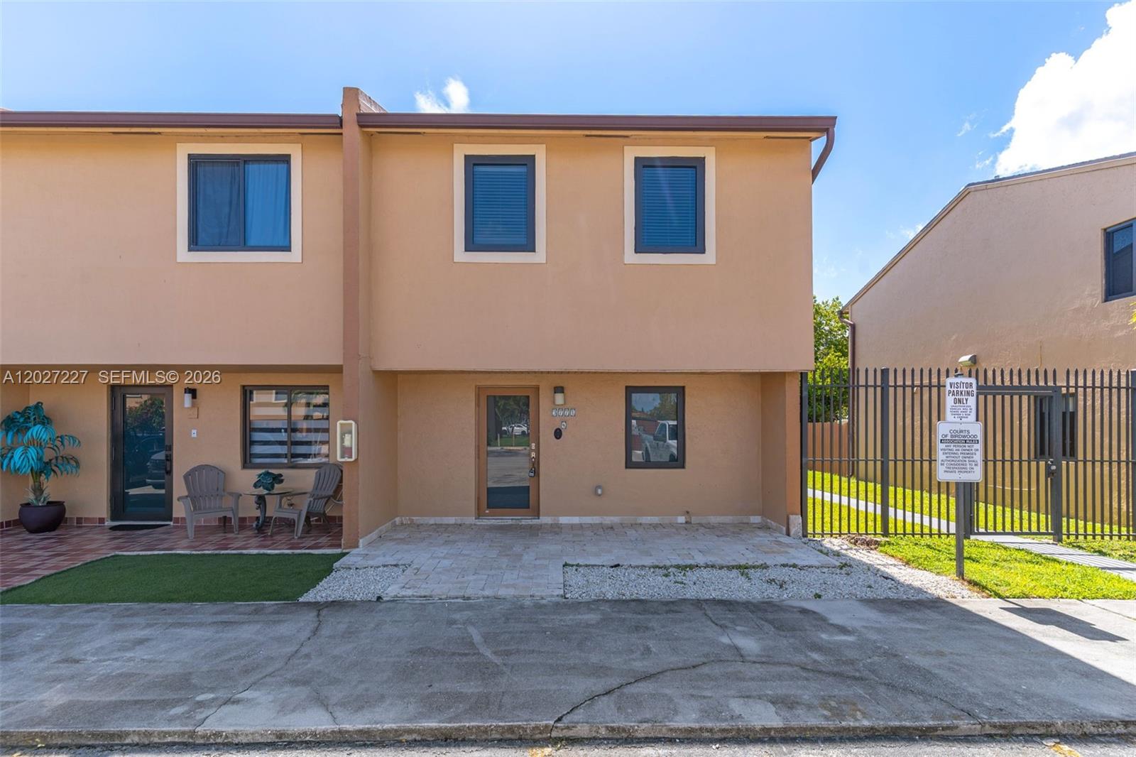 THE COURTS OF BIRDWOOD CO - Residential Lease