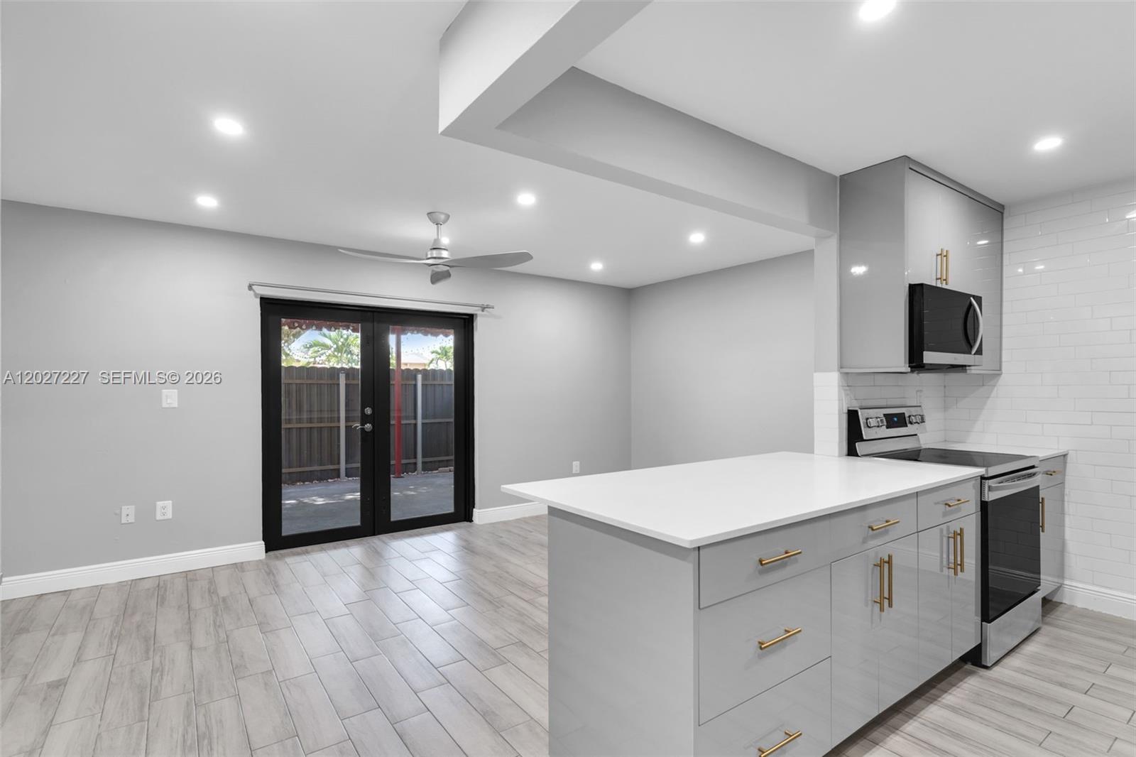THE COURTS OF BIRDWOOD CO - Residential Lease