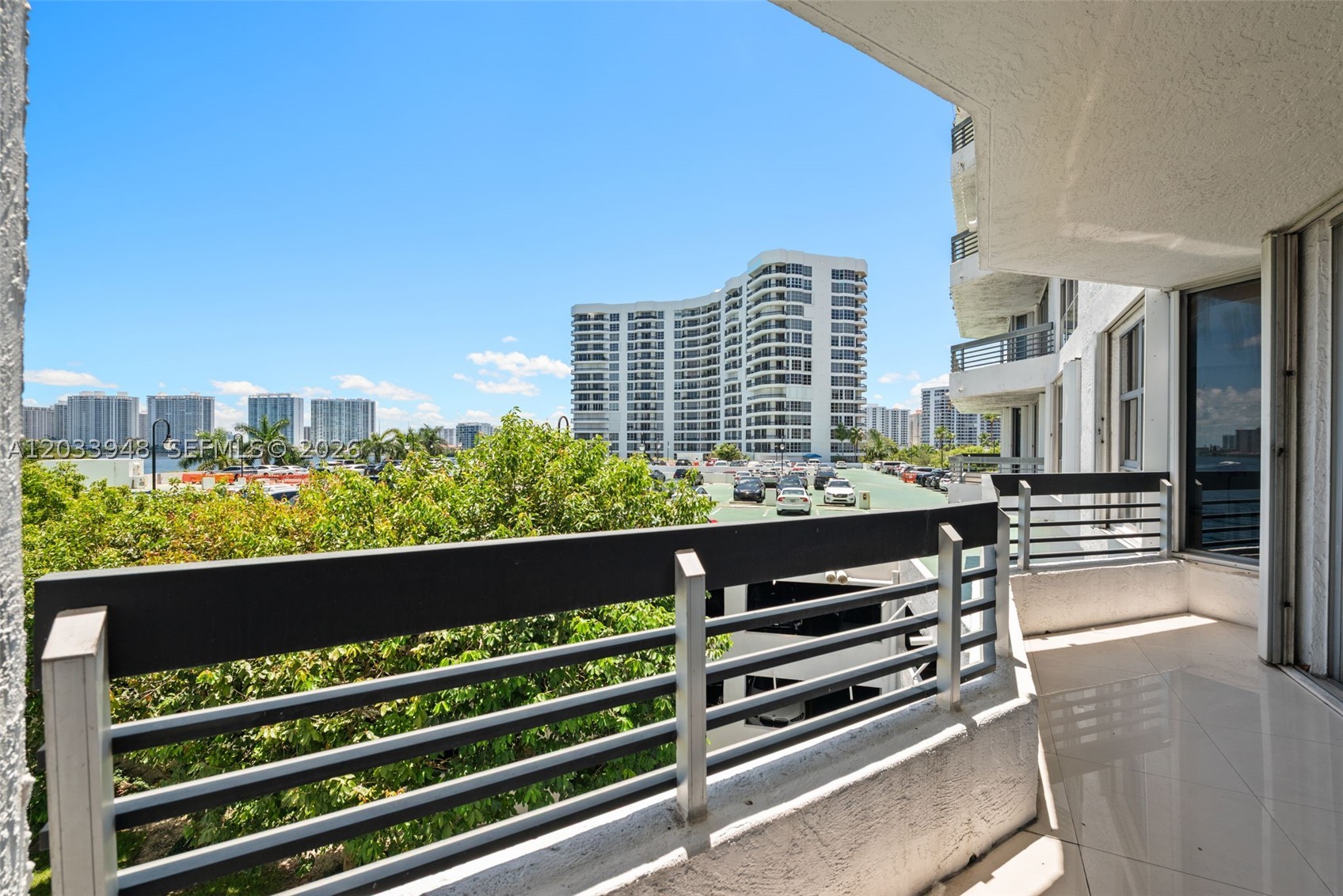 MYSTIC POINTE CONDO NO TH - Residential