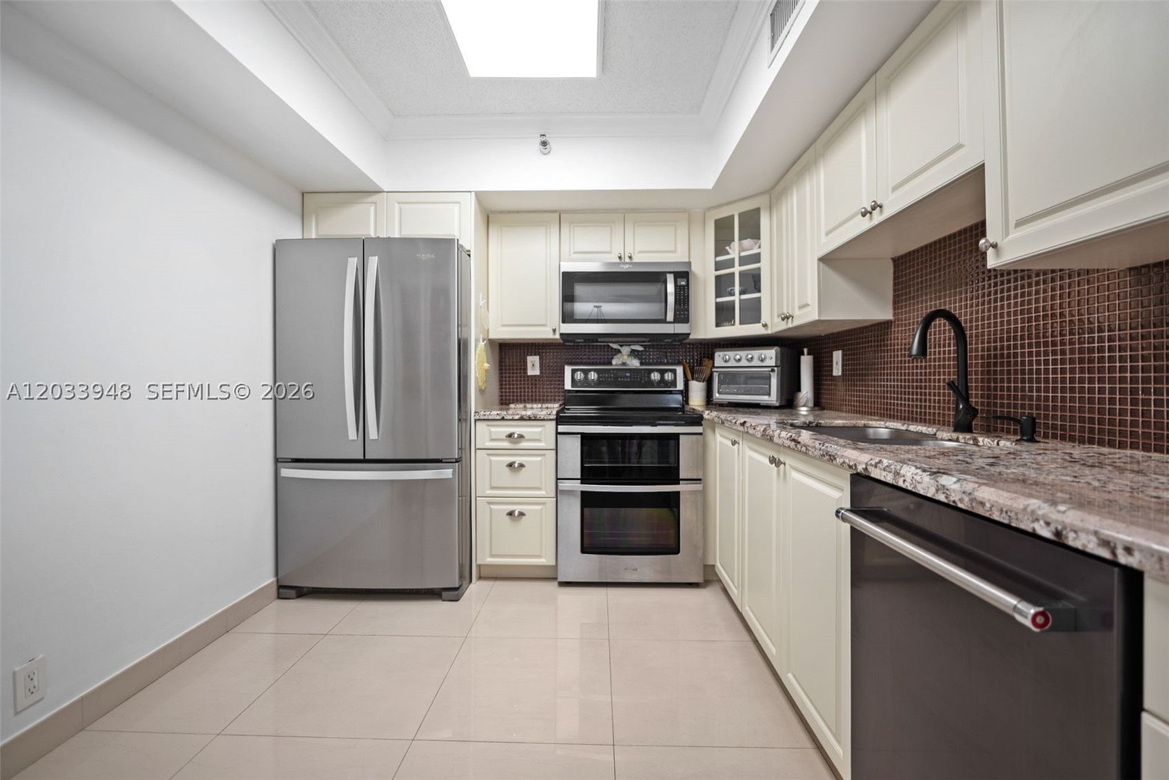 MYSTIC POINTE CONDO NO TH - Residential