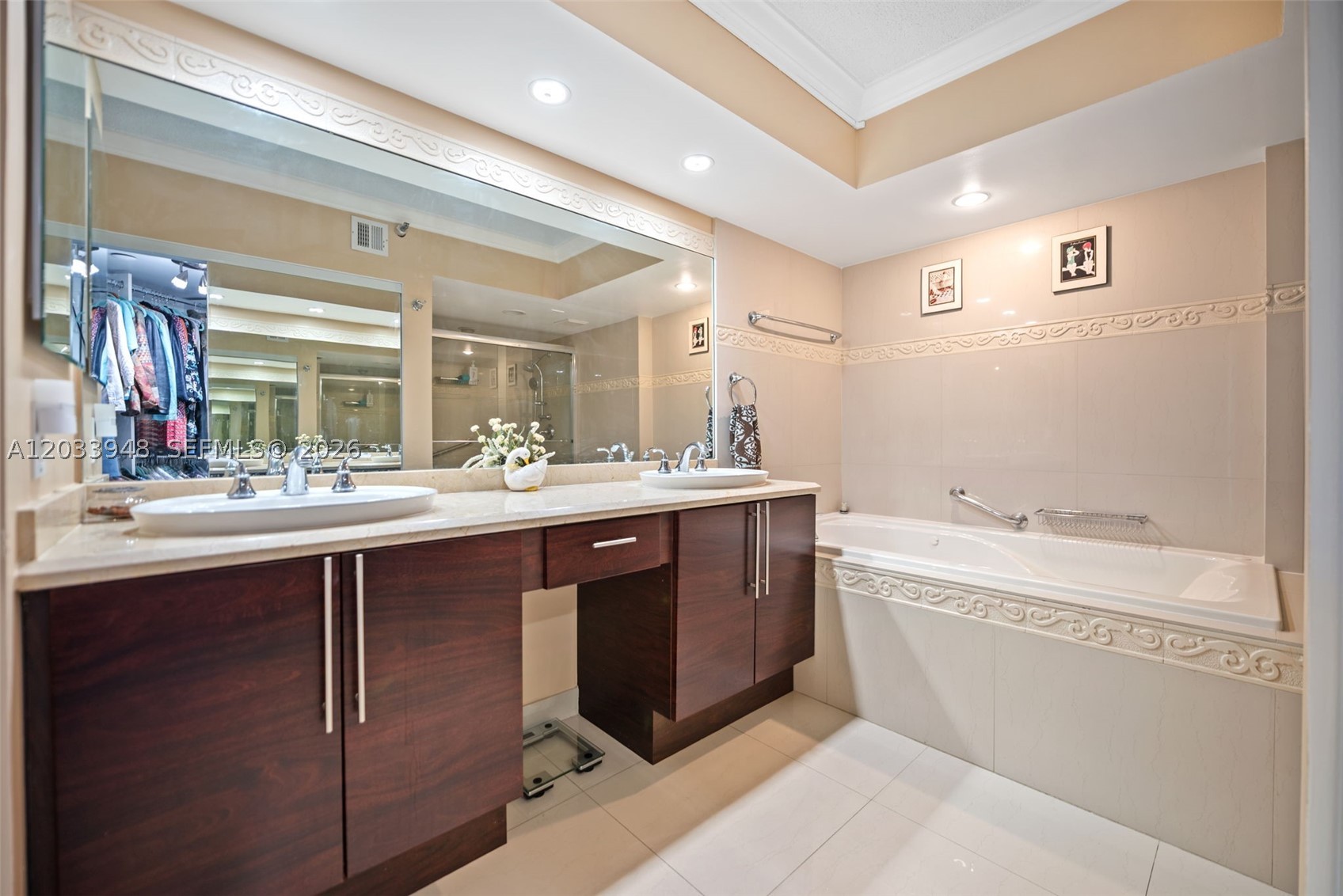MYSTIC POINTE CONDO NO TH - Residential