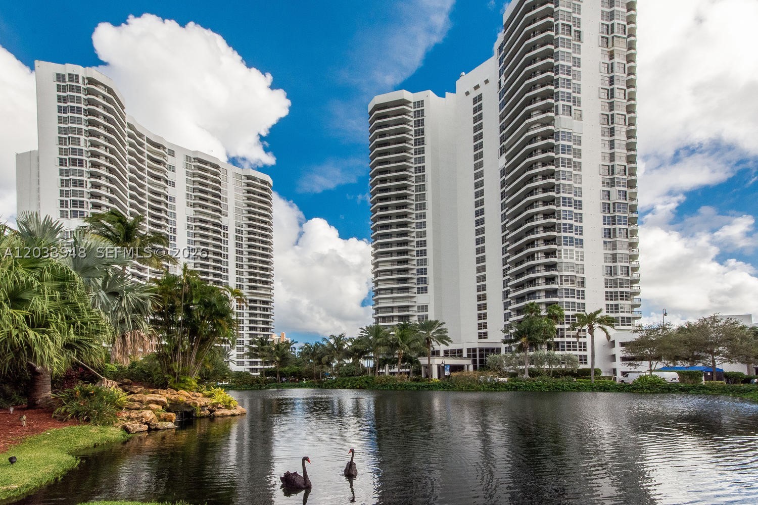 MYSTIC POINTE CONDO NO TH - Residential