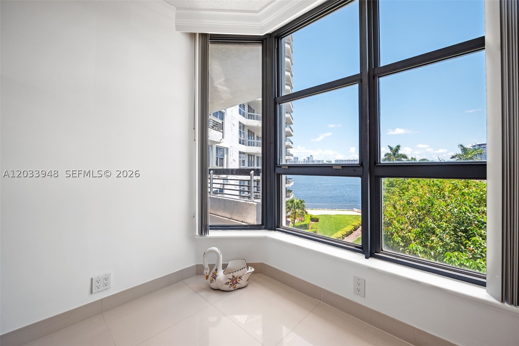 MYSTIC POINTE CONDO NO TH - Residential