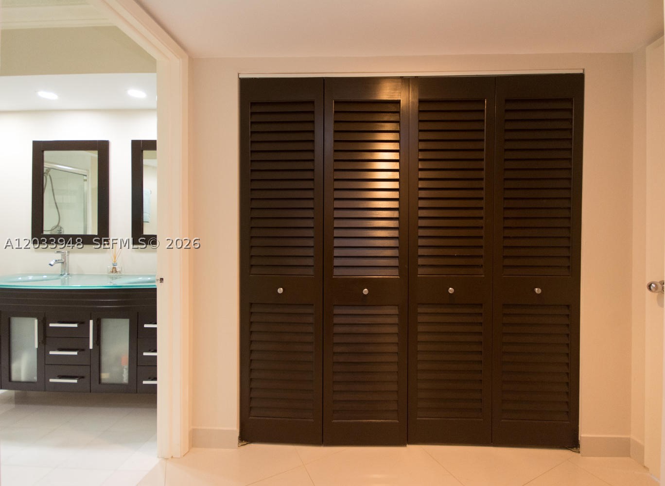 MYSTIC POINTE CONDO NO TH - Residential