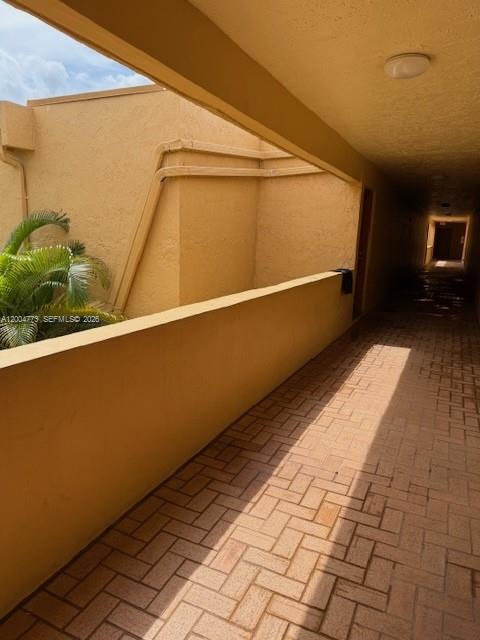 SOUTH WINDS CONDO - Residential