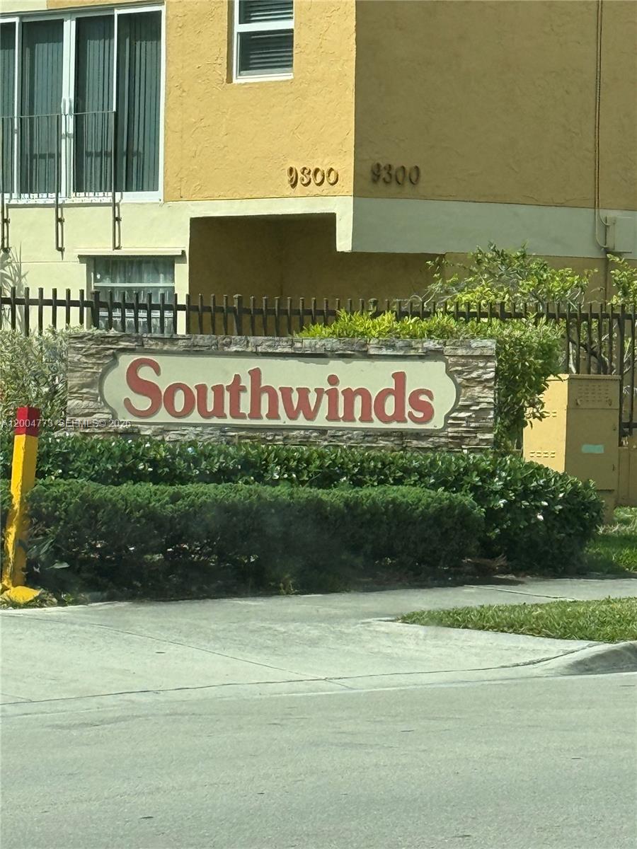 SOUTH WINDS CONDO - Residential