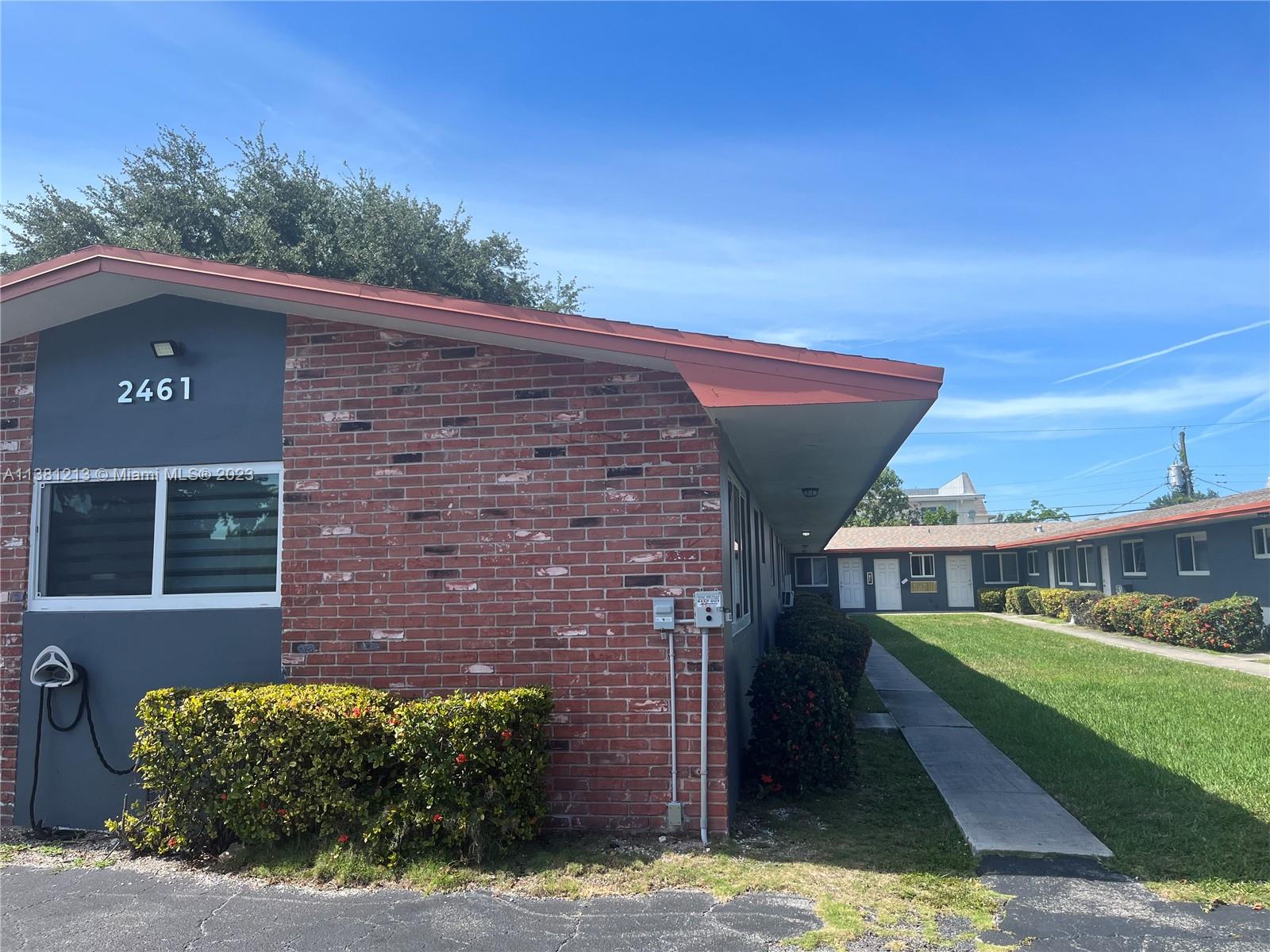 Beautiful and remodeled in a quiet neighborhood. Just minutes away from Hollywood Beach, shops, downtown, banks, highways, tri-rail and memorial hospital. Single story building. Only 10 Units. New roof from 2020. New AC. Parking lot repaved. Tile floors throughout. Remodeled kitchen with Quartz Counters, SS appliances, new oven. Brand new impact windows and doors. Corner unit has spacious and private backyard!!! 675+ credit score required. Easy to show on lockbox.