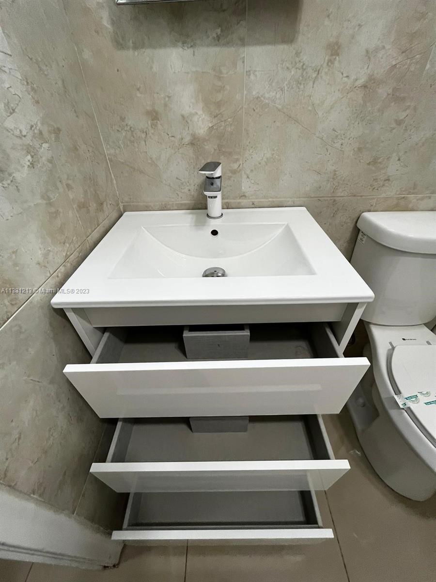 CORONET VILLAGE CONDOMINI - Residential Lease