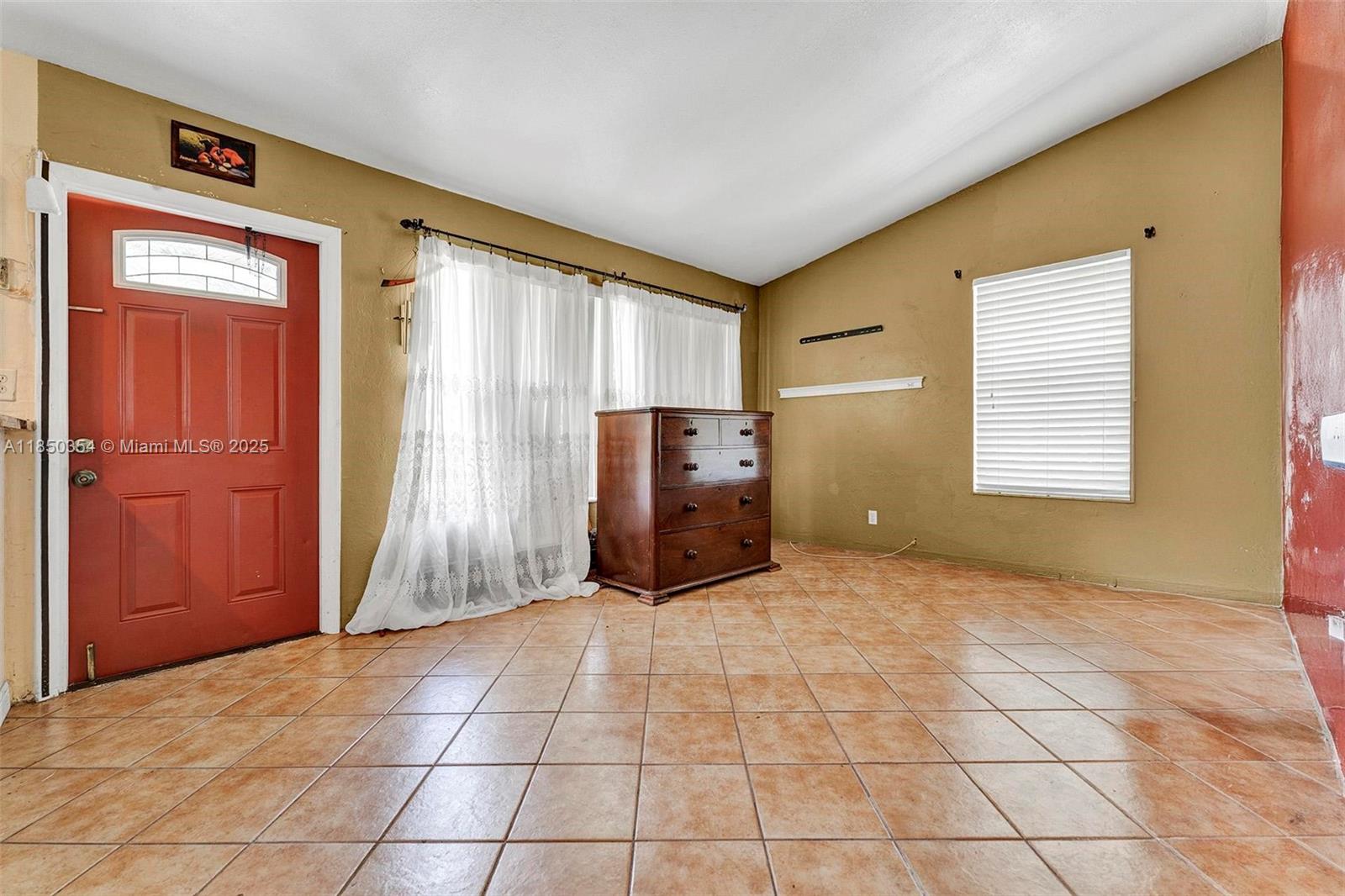 LAUDERDALE LITTLE RANCHES - Residential Lease
