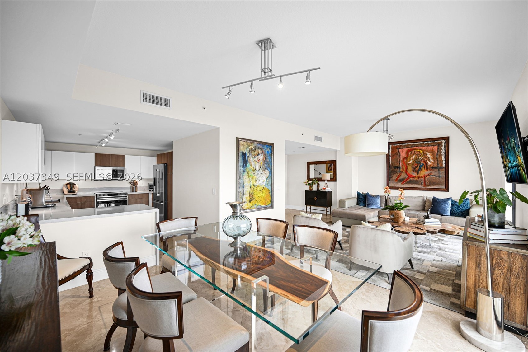 COLONNADE AT DADELAND SE - Residential