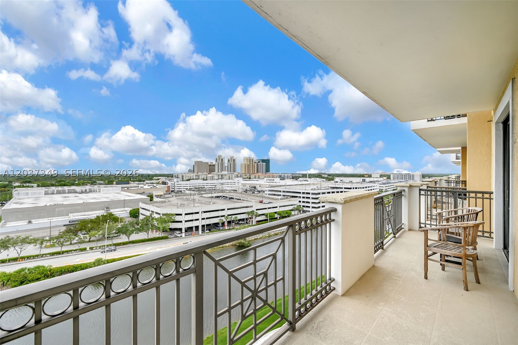 COLONNADE AT DADELAND SE - Residential