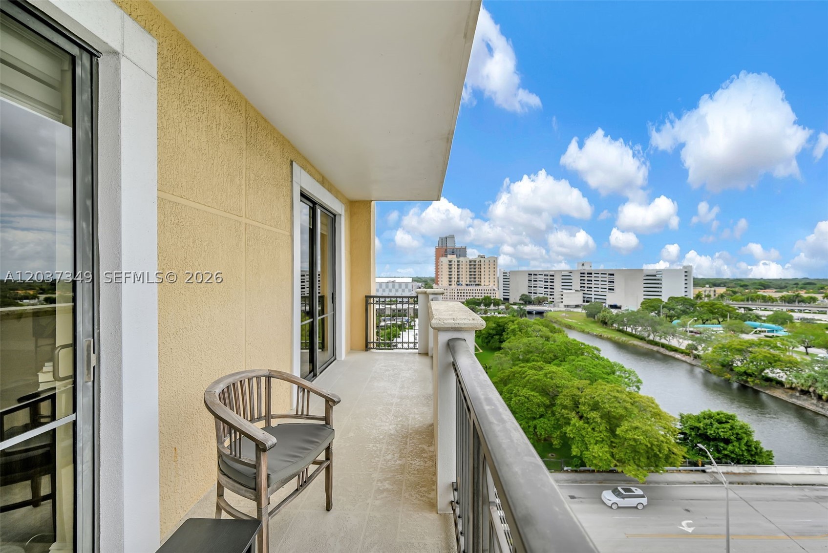 COLONNADE AT DADELAND SE - Residential