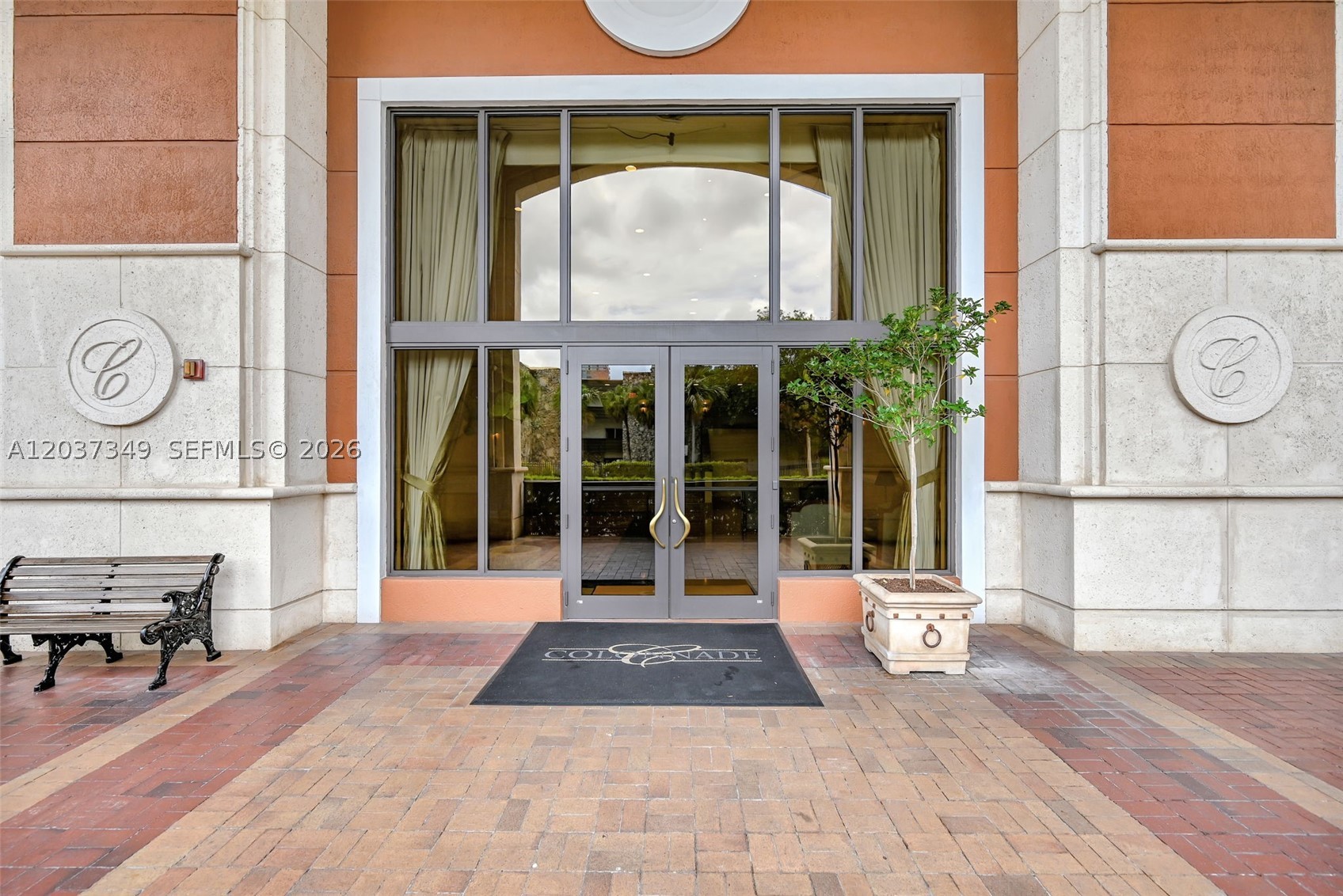 COLONNADE AT DADELAND SE - Residential