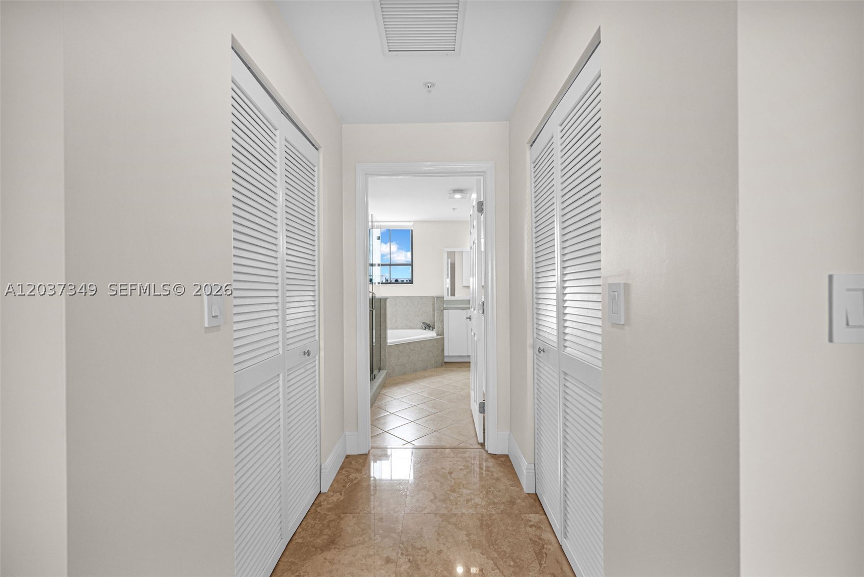 COLONNADE AT DADELAND SE - Residential
