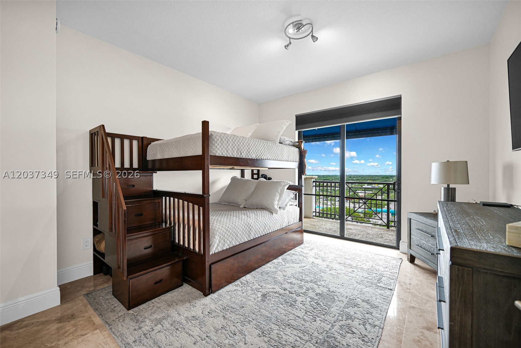 COLONNADE AT DADELAND SE - Residential