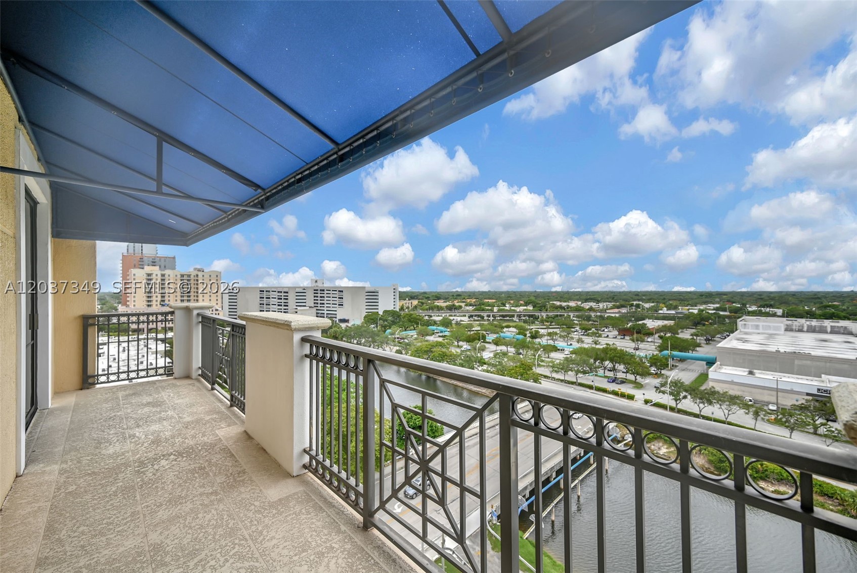 COLONNADE AT DADELAND SE - Residential