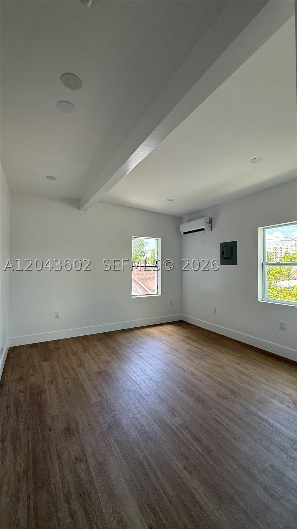 LAWRENCE ESTATE EAST ADDN - Residential Lease