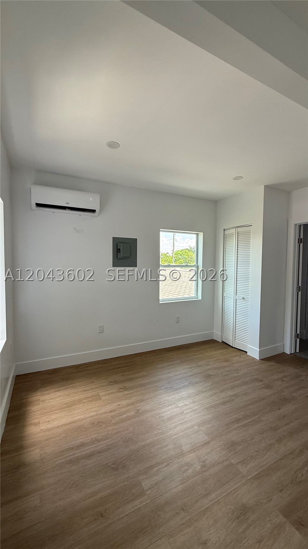 LAWRENCE ESTATE EAST ADDN - Residential Lease