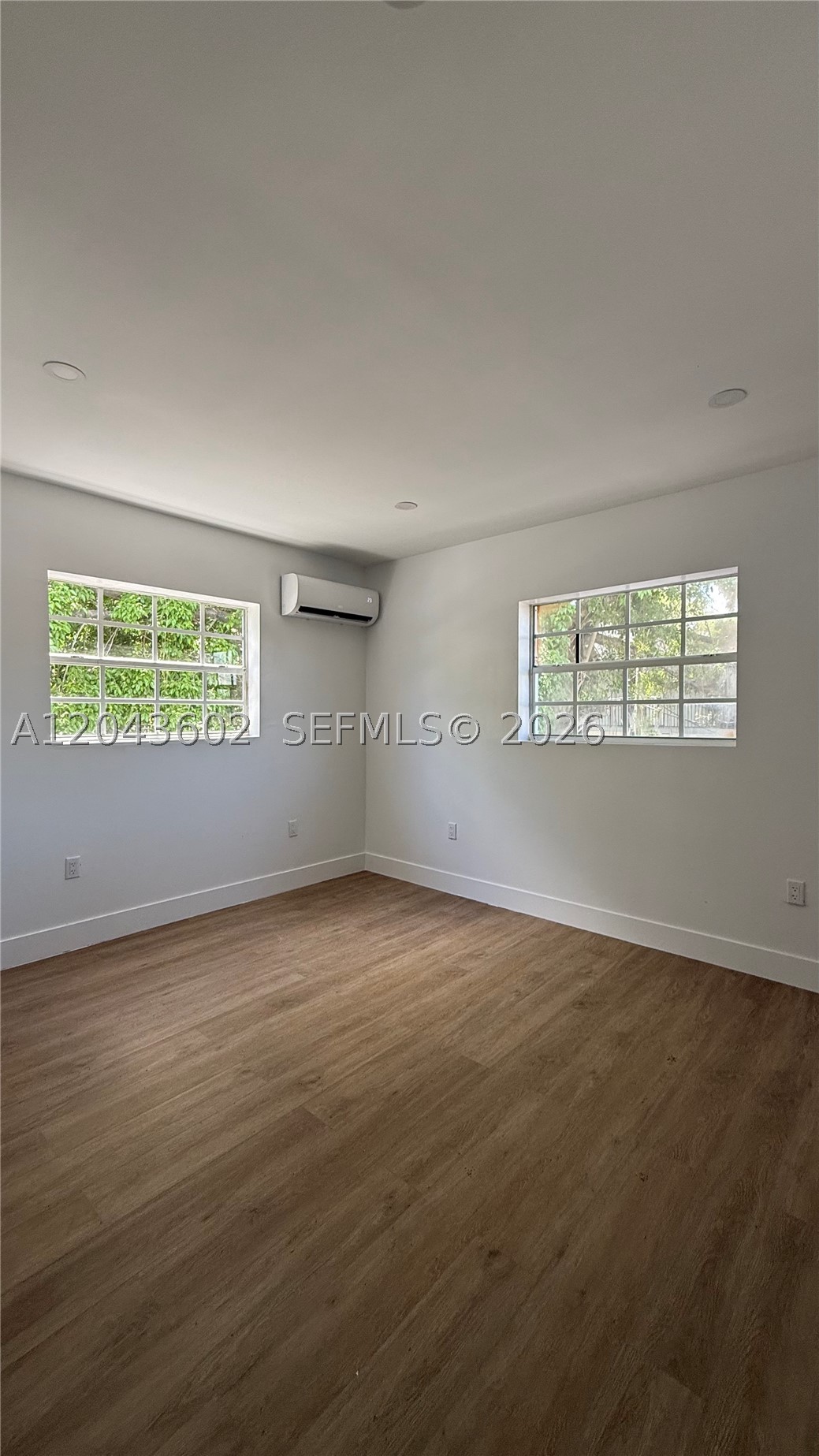 LAWRENCE ESTATE EAST ADDN - Residential Lease