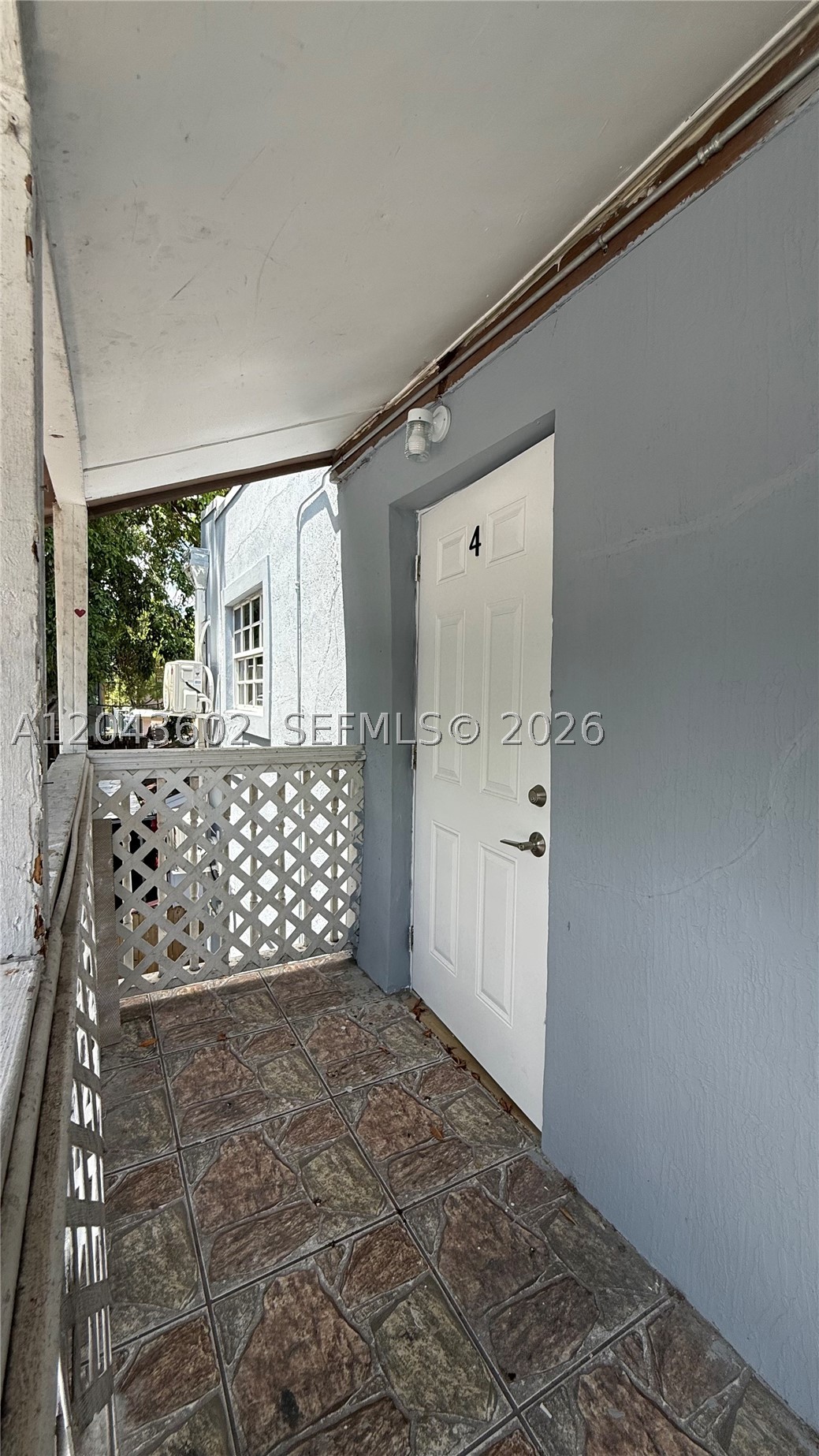 LAWRENCE ESTATE EAST ADDN - Residential Lease