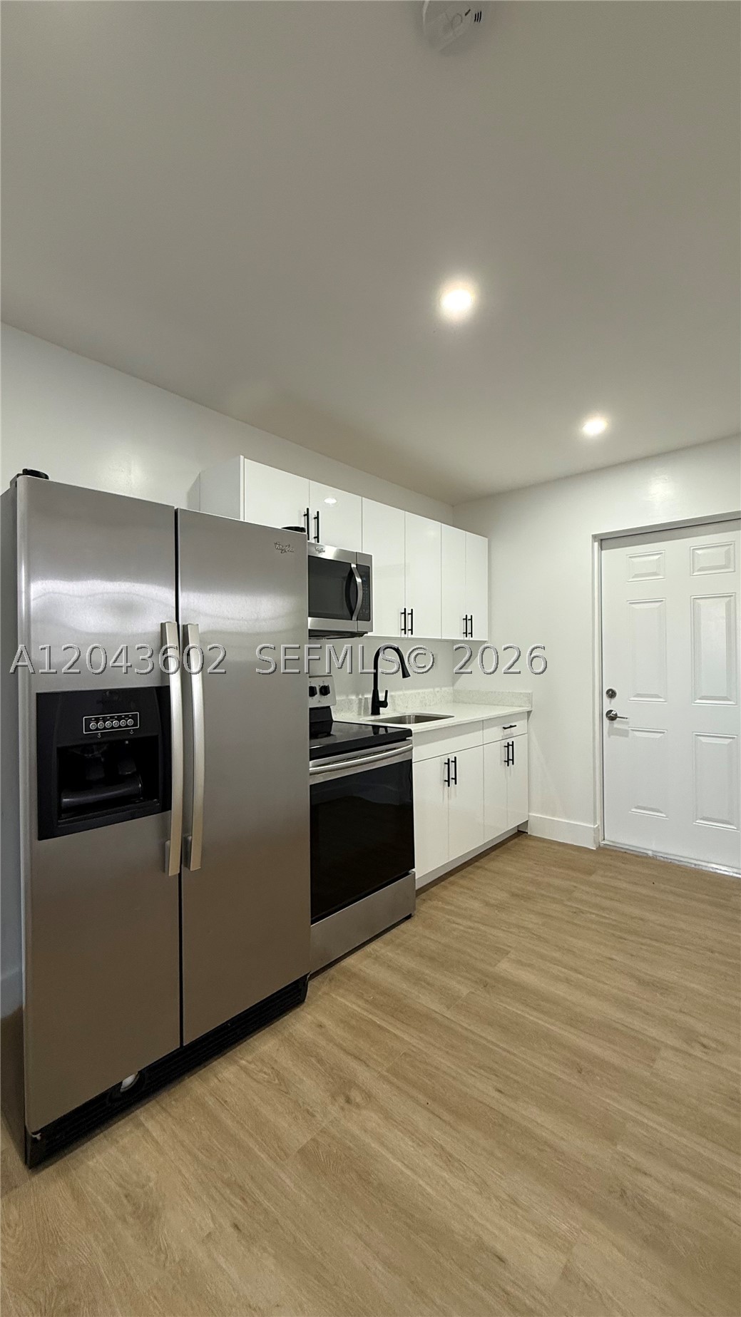 LAWRENCE ESTATE EAST ADDN - Residential Lease