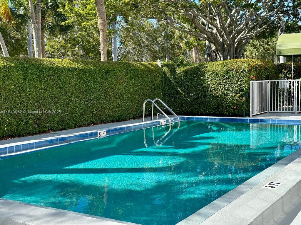 PARK TERRACE CLUB CONDOMIN - Residential