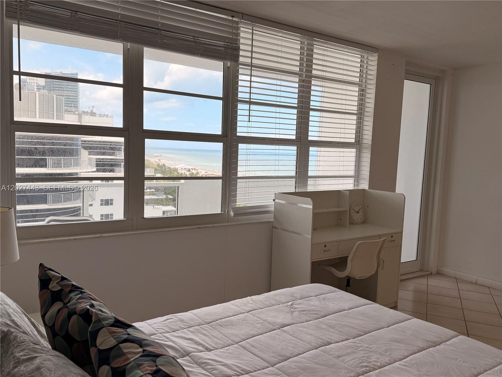 THE DECOPLAGE CONDO - Residential Lease