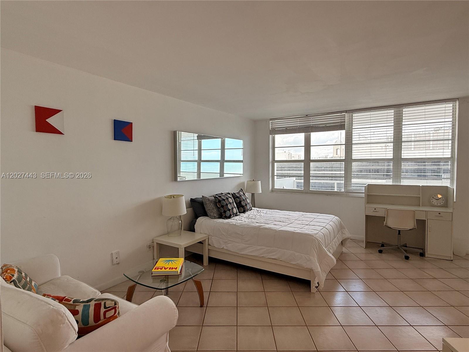 THE DECOPLAGE CONDO - Residential Lease