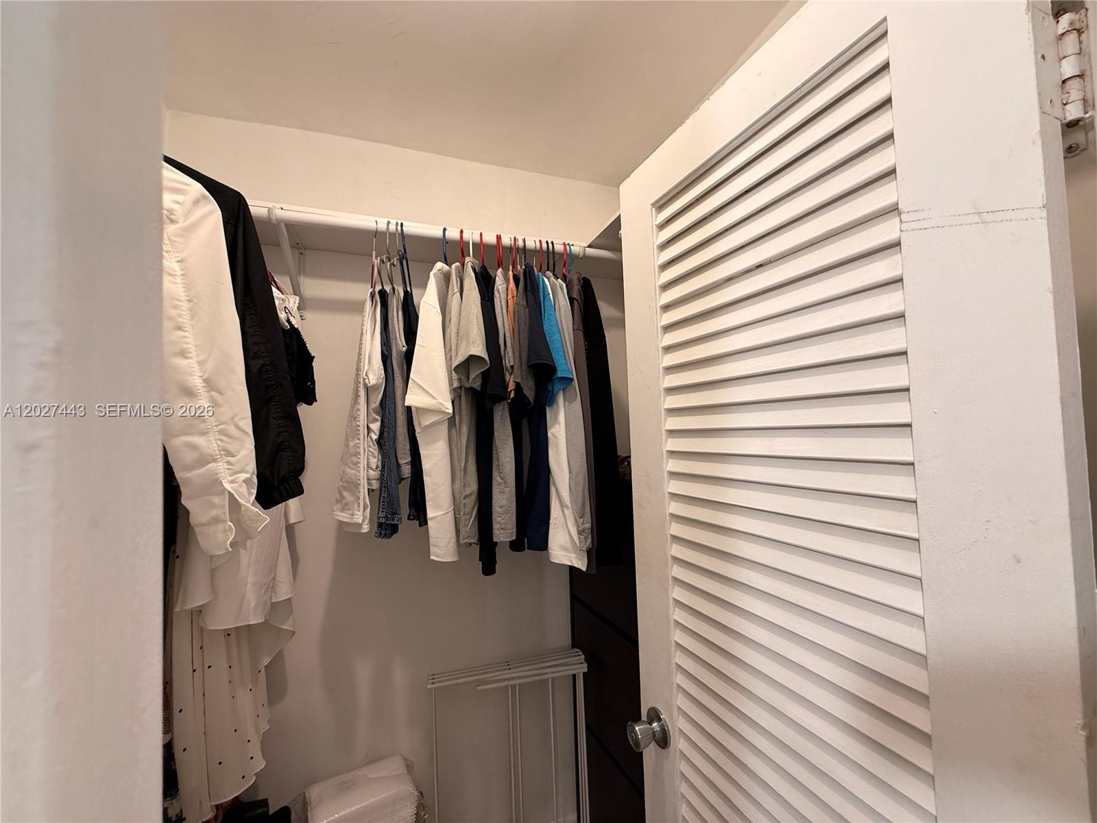 THE DECOPLAGE CONDO - Residential Lease