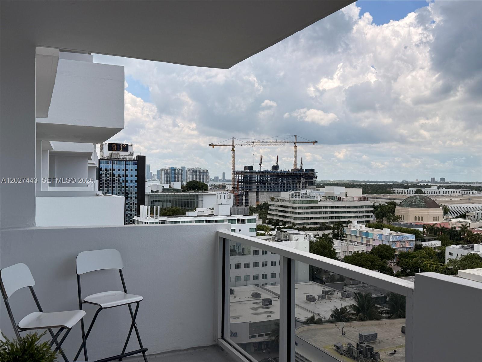 THE DECOPLAGE CONDO - Residential Lease