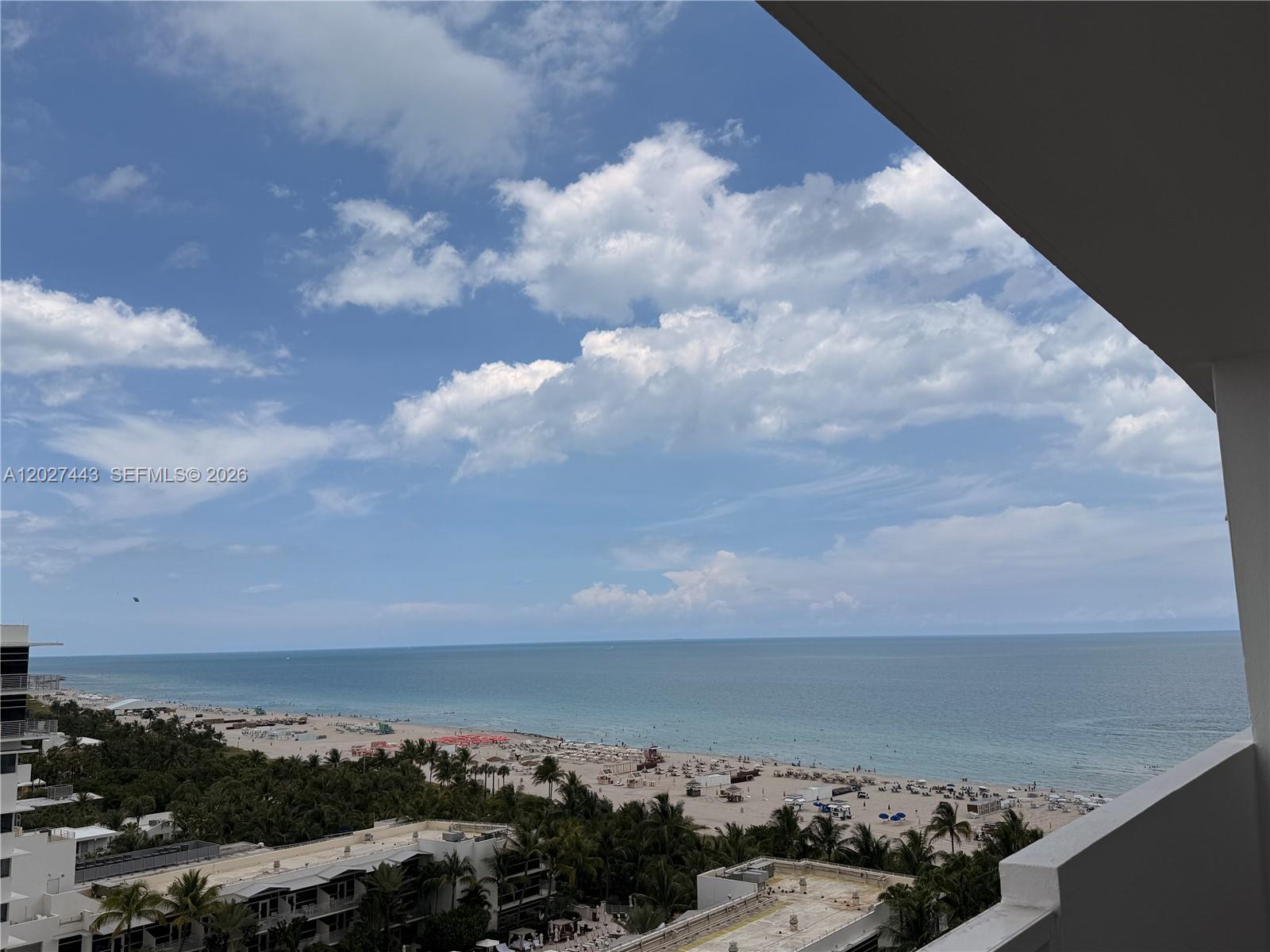 THE DECOPLAGE CONDO - Residential Lease