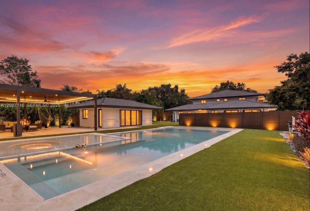 PLANTATION ACRES - Residential