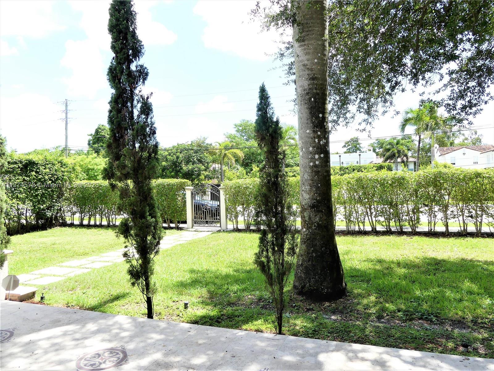 CORAL WAY HEIGHTS - Residential Lease