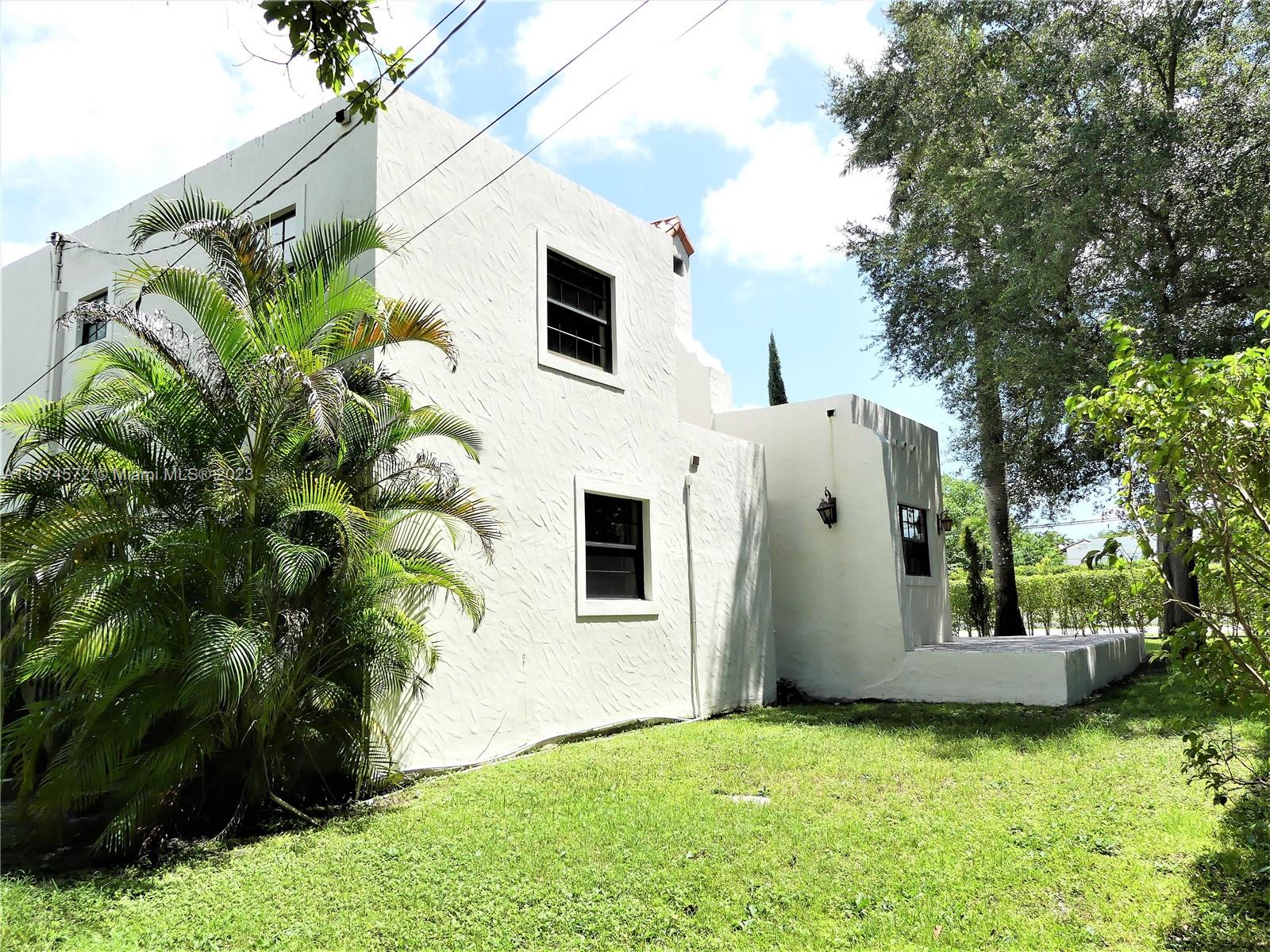 CORAL WAY HEIGHTS - Residential Lease