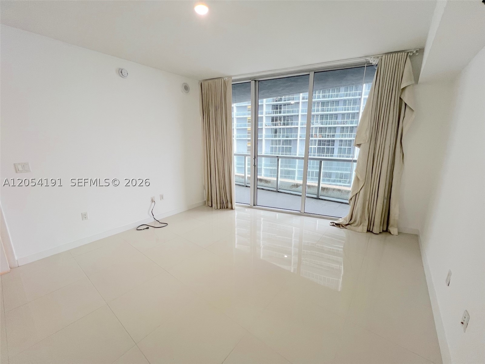 ICON BRICKELL - Residential