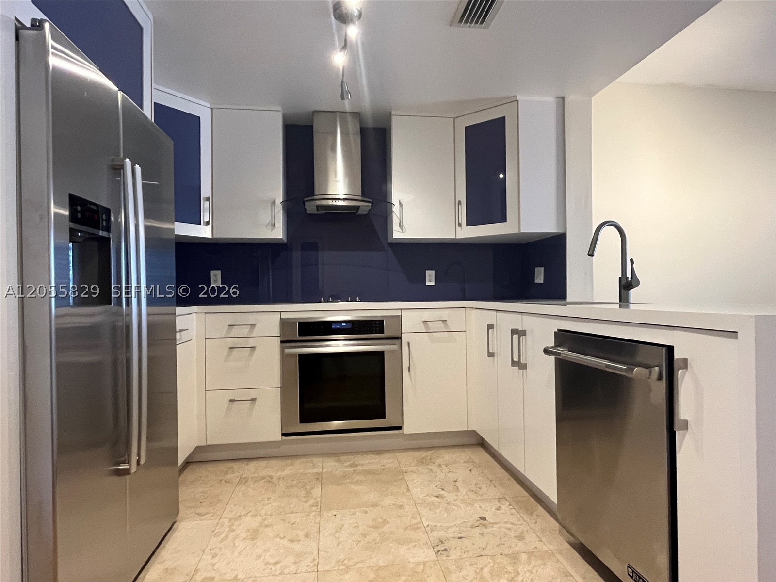 TEN ARAGON CONDO - Residential Lease