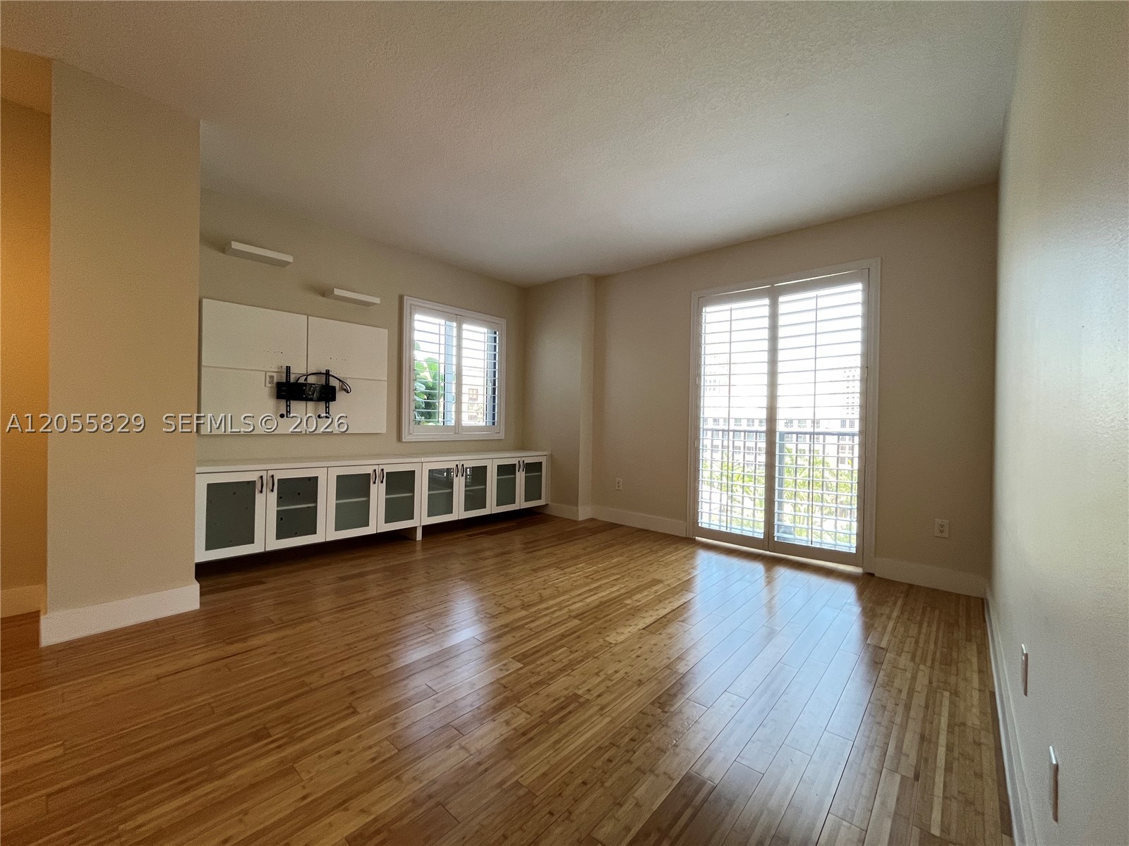 TEN ARAGON CONDO - Residential Lease