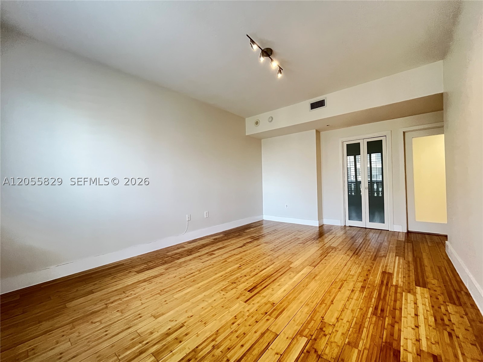 TEN ARAGON CONDO - Residential Lease