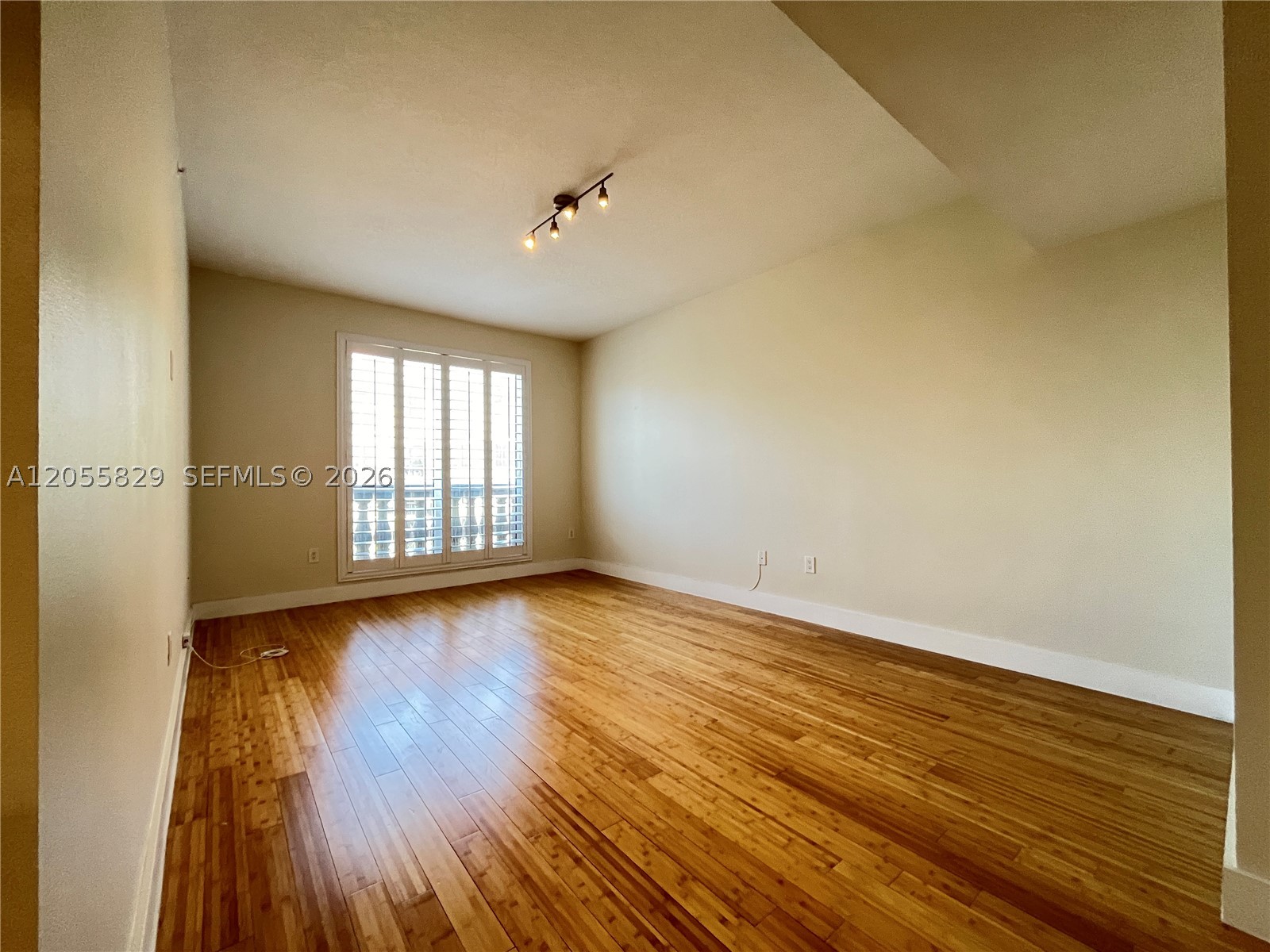 TEN ARAGON CONDO - Residential Lease