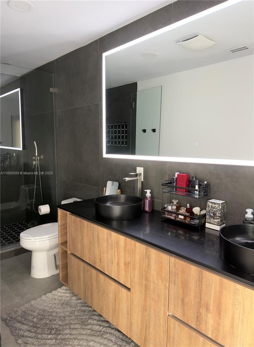 ENCHANTED LAKE SEC 4 - Residential