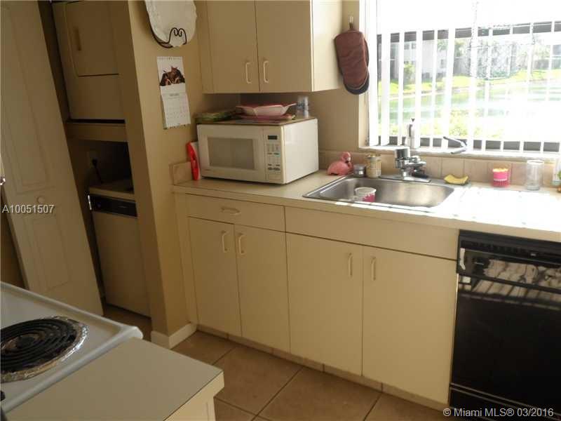 Lakeshore Condo - Residential Lease
