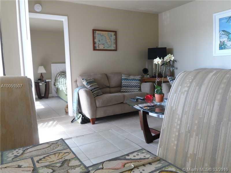 Lakeshore Condo - Residential Lease